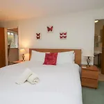 Butterfly بيت للعطل *